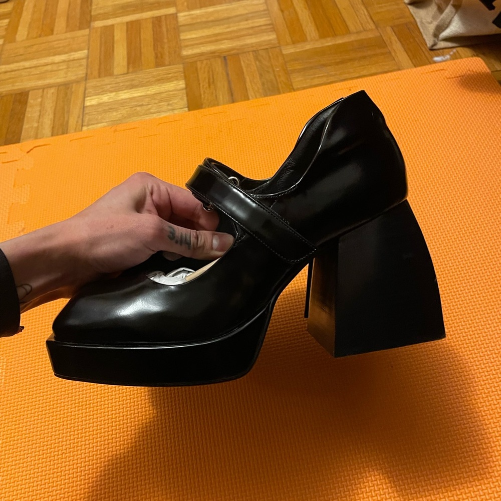 Jeffrey Campbell Reine heels!